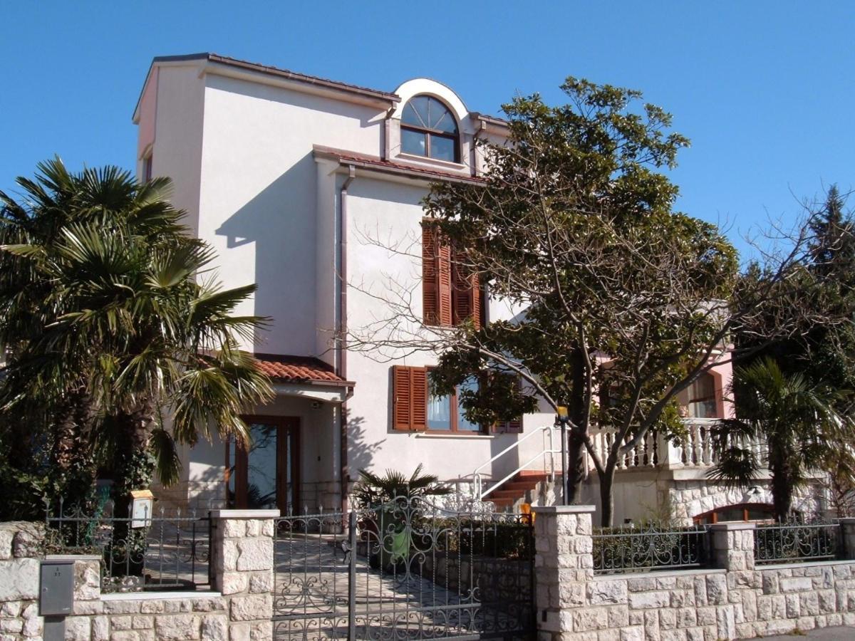 Apartmani Crikvenica 30072 - Goran Экстерьер фото